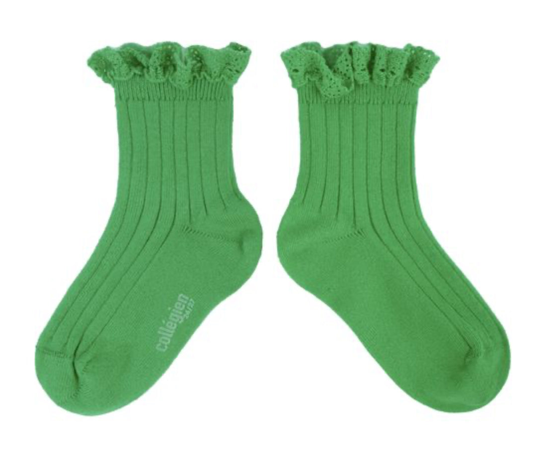 Lili - Lace Trimmed Ribbed Ankle Socks