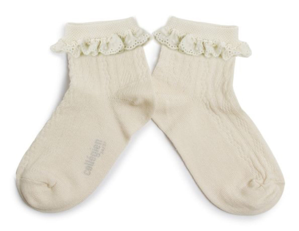 Marie-Antoinette
Lightweight Pointelle Socks w/Broderie Anglaise