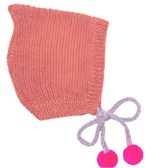 Alpaca Bonnet: Salmon w/ Pink Pom