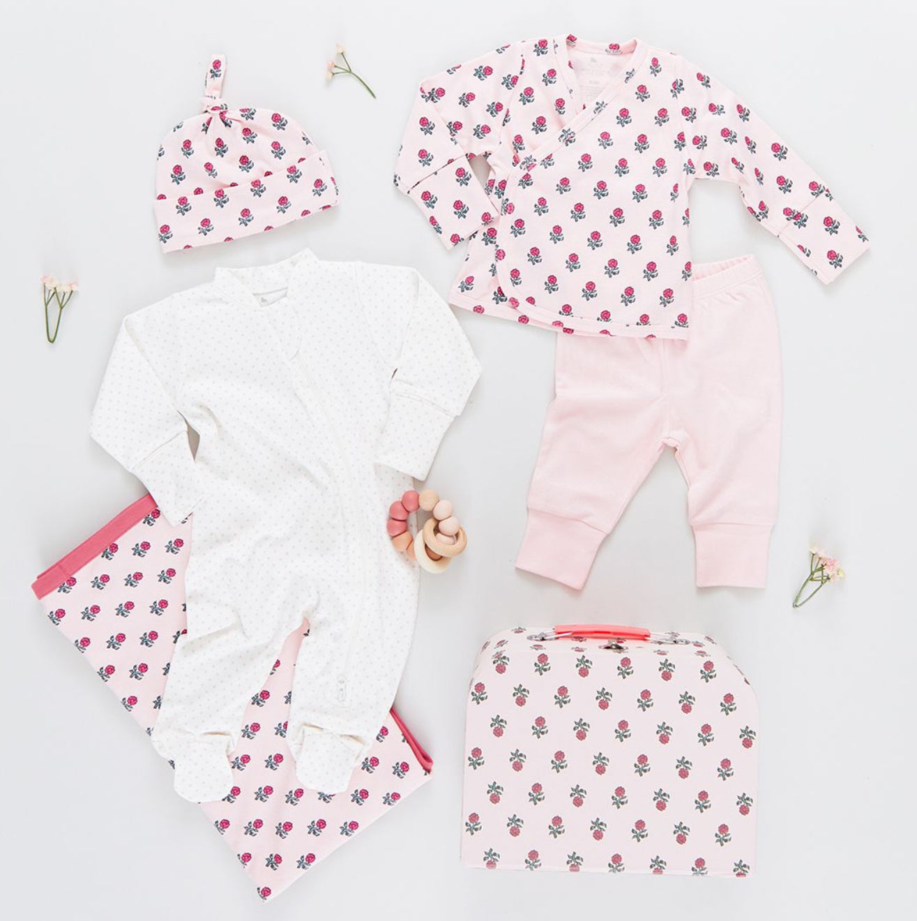 Nesting Box Baby Take Home Set - Light Pink Tiny Flower Block Print